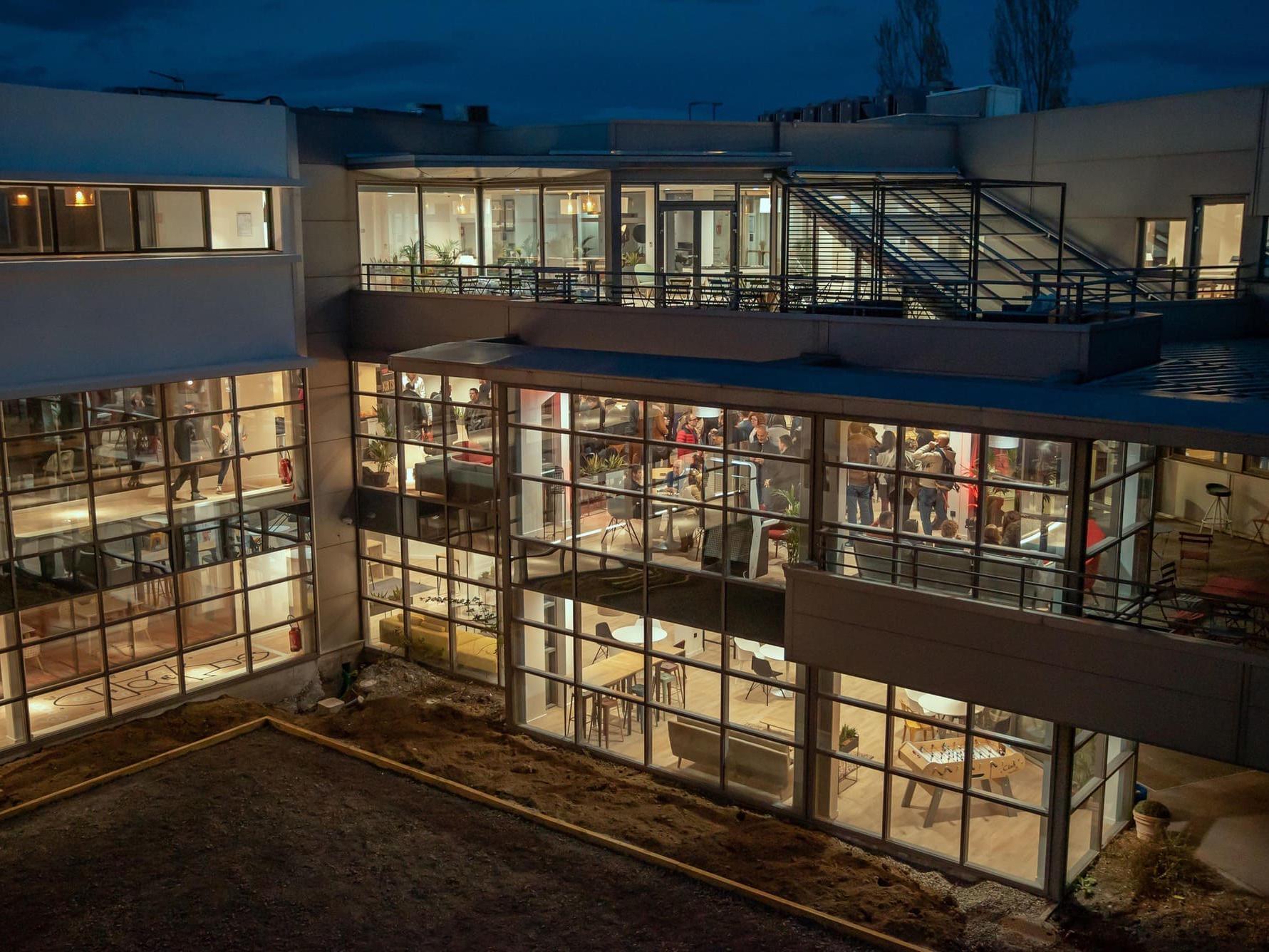 Turing 22 - Bureaux flexibles en Coworking à Clermont-Ferrand